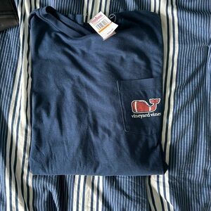 Vineyard Vines dark blue long sleeve t shirt. Men’s small. Brand new with tags.